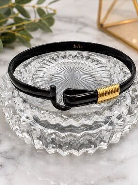Hook Co Black titanium Gold Wrap Caribbean Hook Bracelet
